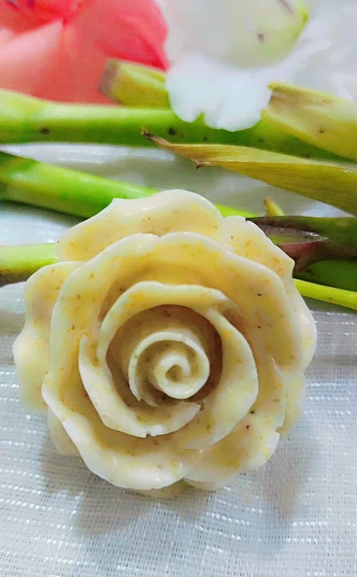 Whitening + Glowing soap  For sensitive skin